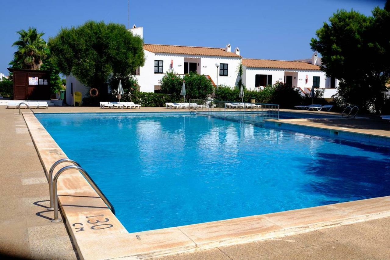 Vistas Al Mar Y La Piscina Daire Arenal d'en Castell Dış mekan fotoğraf