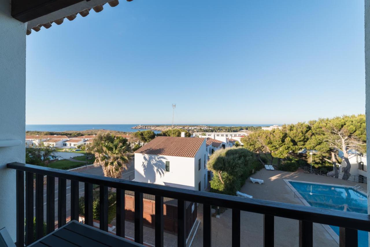 Vistas Al Mar Y La Piscina Daire Arenal d'en Castell Dış mekan fotoğraf
